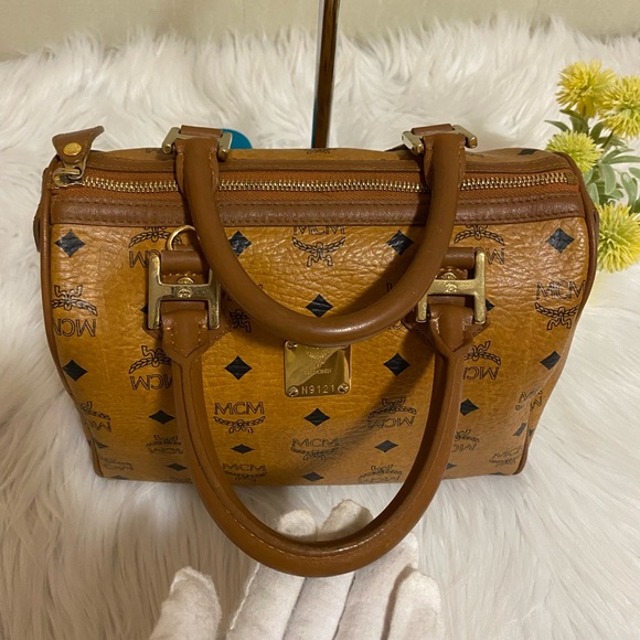 Authentic Mcm Congac Boston - Picture 5 of 15